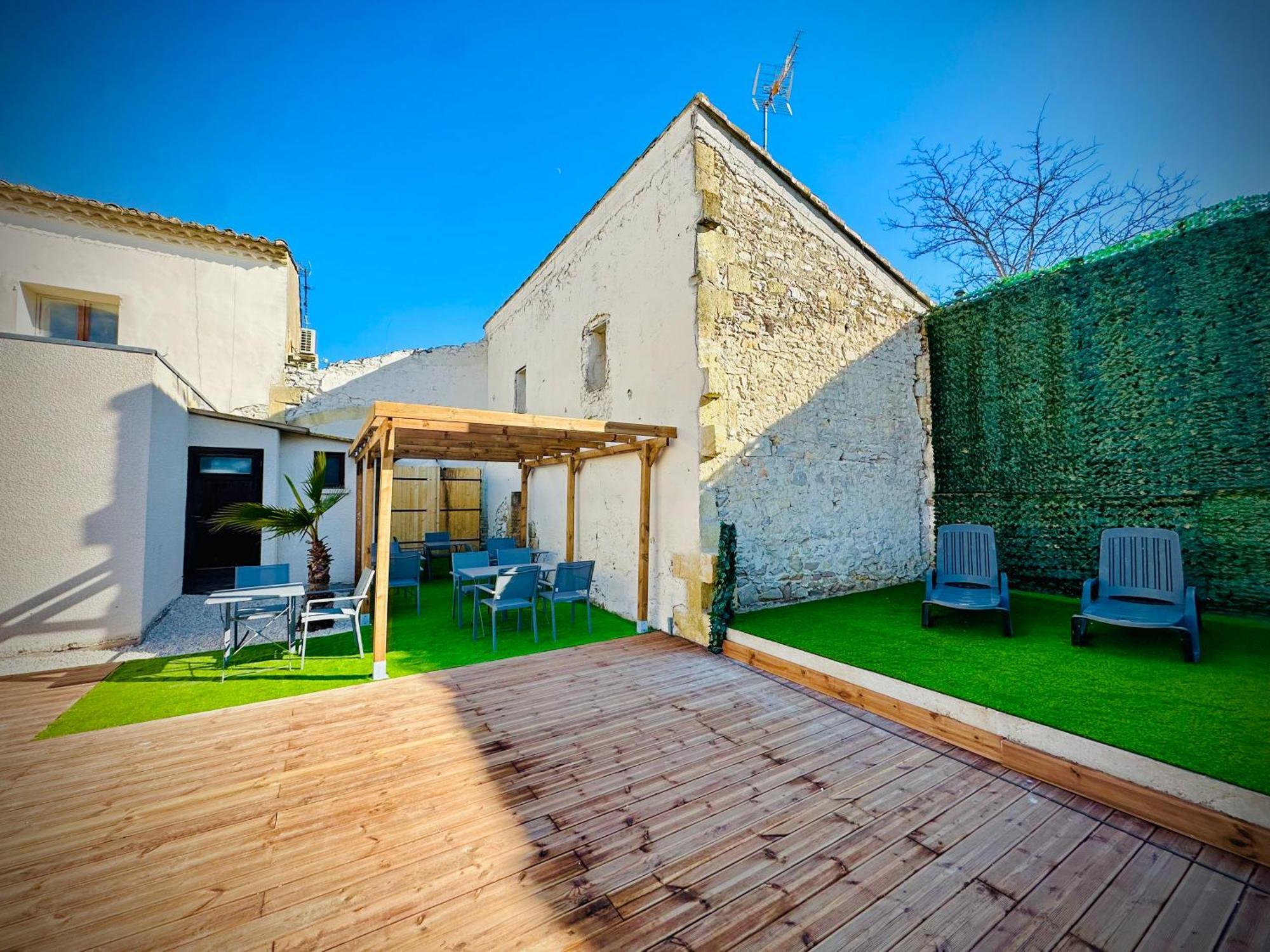 Les Appartements Du Mas - Emeraude エーグ・モルト エクステリア 写真
