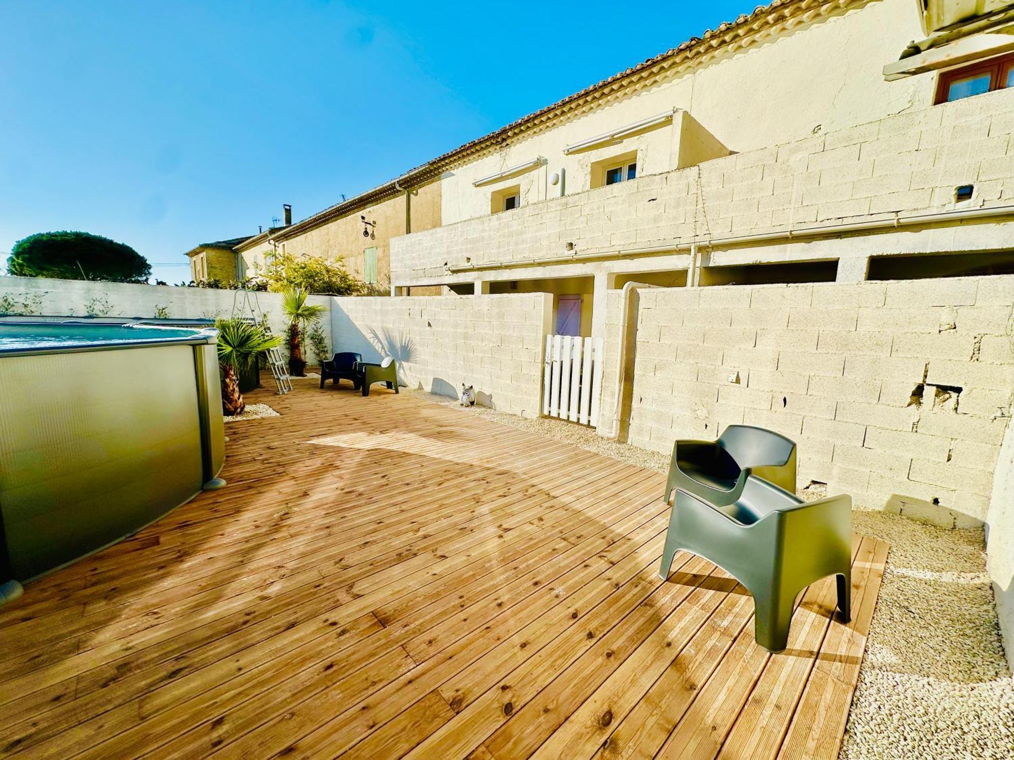 Les Appartements Du Mas - Emeraude エーグ・モルト エクステリア 写真