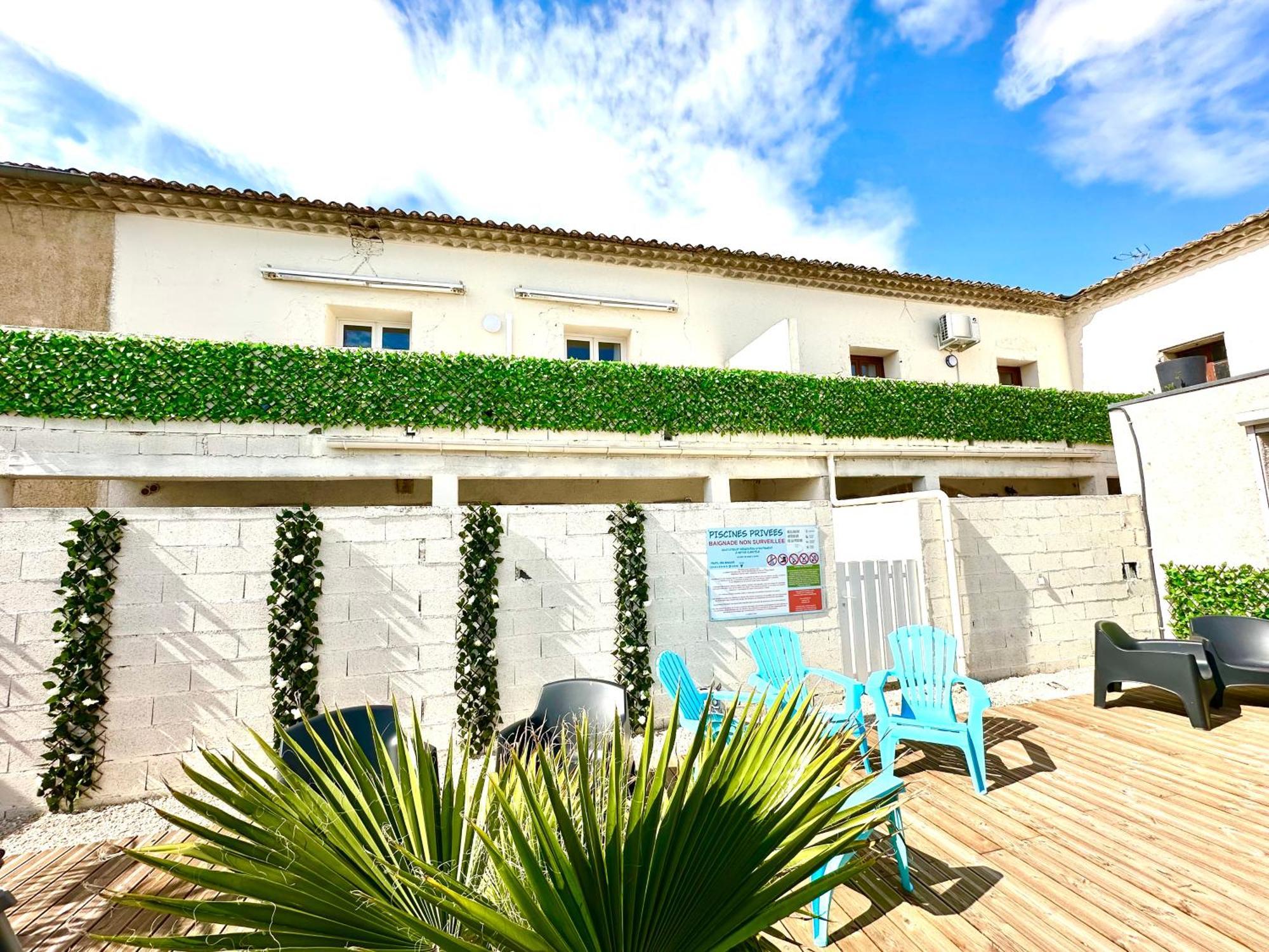 Les Appartements Du Mas - Emeraude エーグ・モルト エクステリア 写真