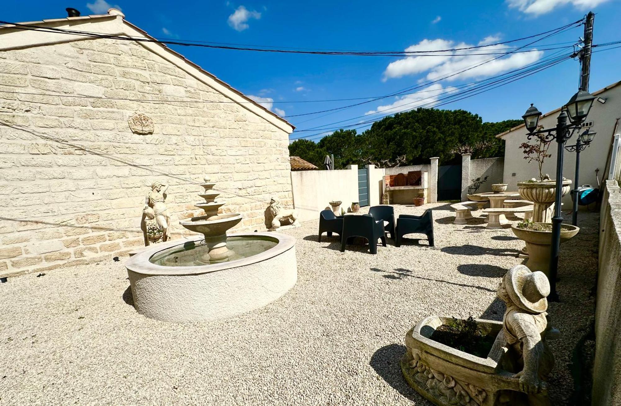 Les Appartements Du Mas - Emeraude エーグ・モルト エクステリア 写真